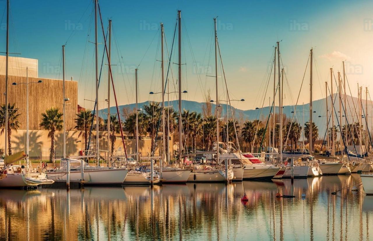 Voilier A Quai Au Calme Hotel Canet-en-Roussillon Exterior photo